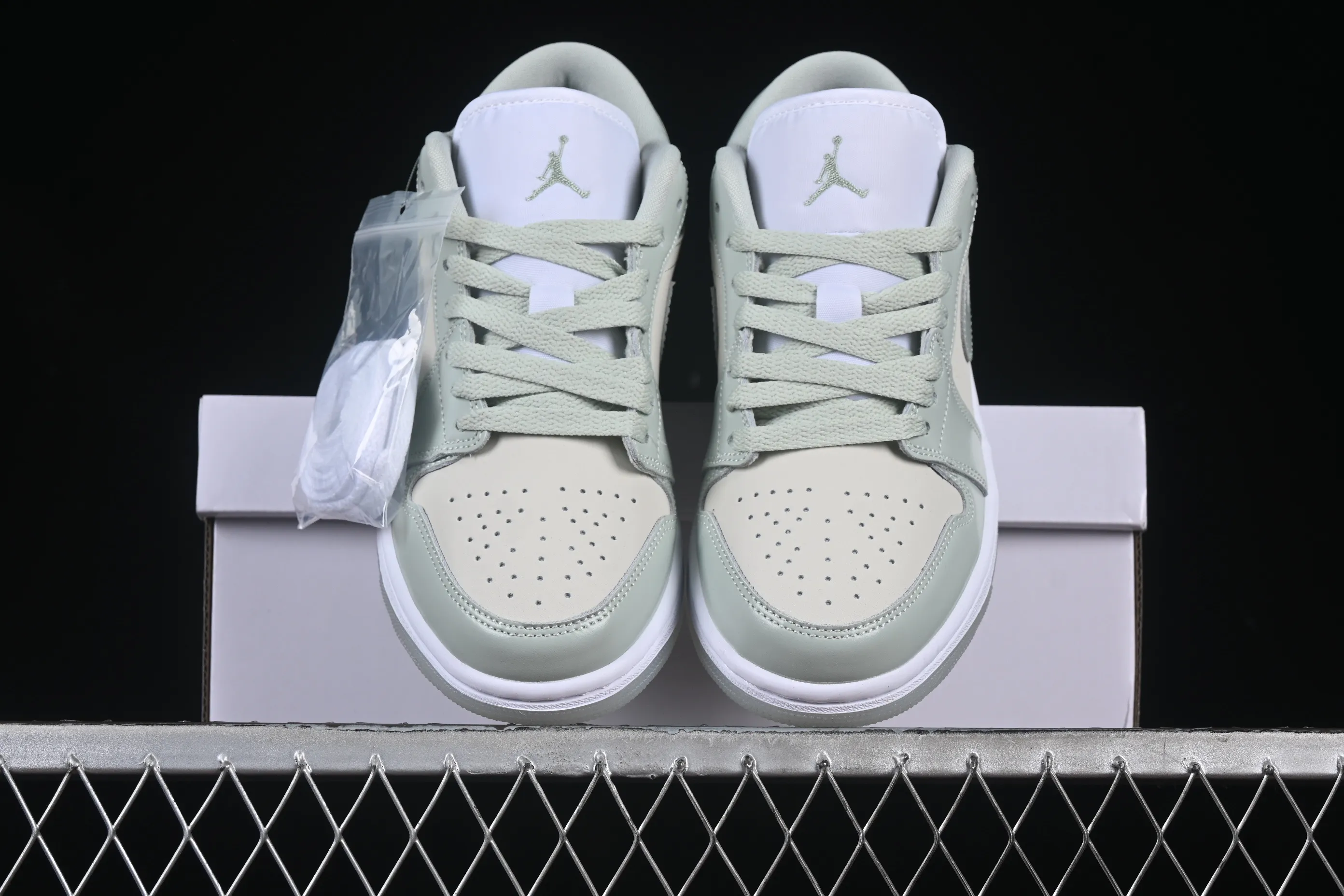 All categories Air Jordan Jordan series basketball shoes Air Jordan 1 Low Air Jordan 1 Low AJ1 Joe 1 amber green low-top cultural and casual sneakers HF4078-100